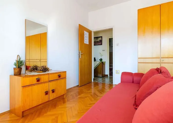 Three-bedroom In I