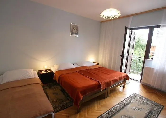 Appartement Three-bedroom In I *