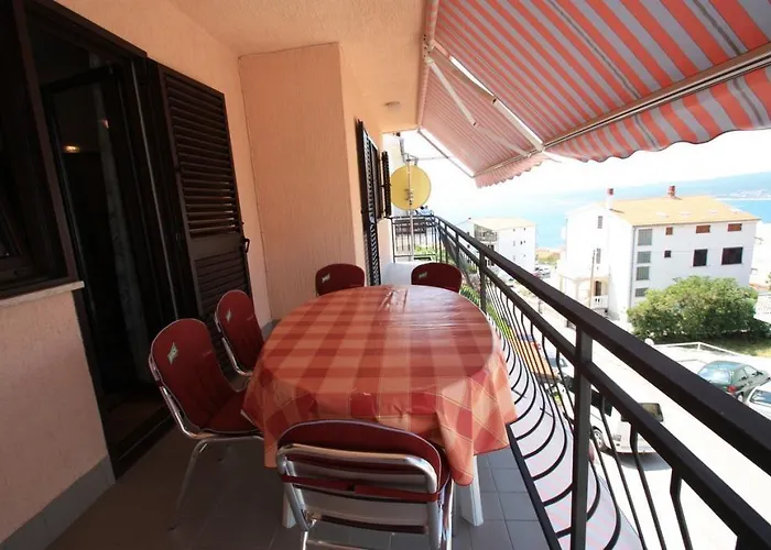 Three-bedroom In I Appartement