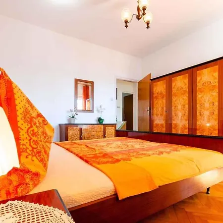 Three-bedroom In I Apartamento *