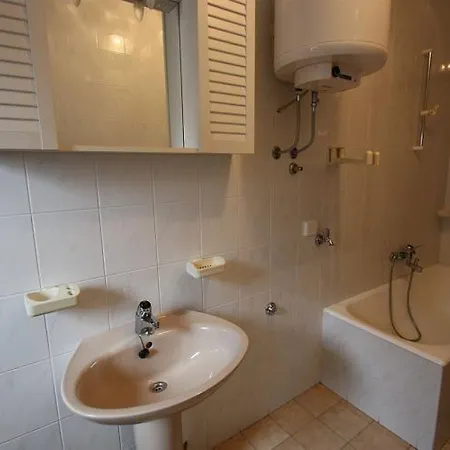 Three-bedroom In I Apartamento